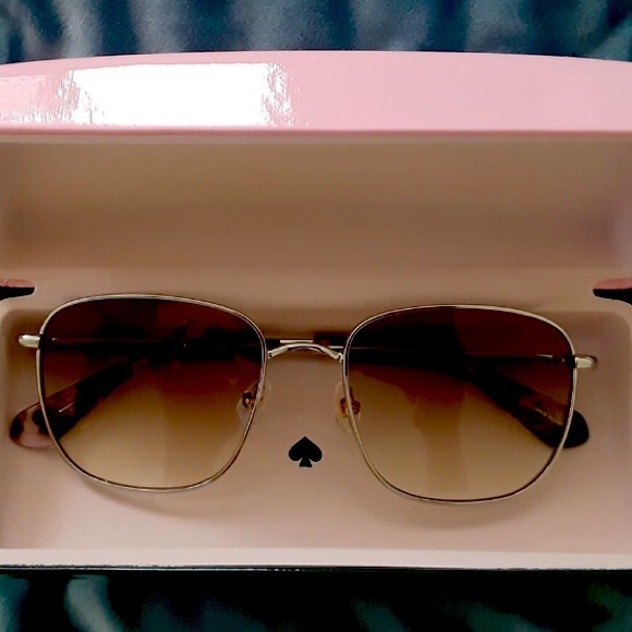 L♥️VE BNWT KATE SPADE SUNGLASSES